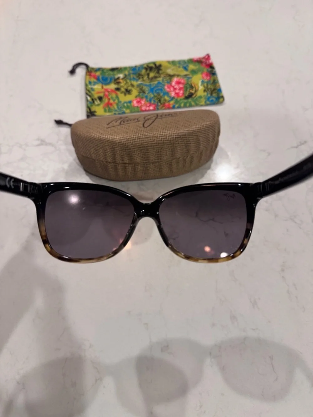 Maui Jim Women's Black to Brown Gradient Frame Sunglasses with Case & Pouch - Picture 6 of 12